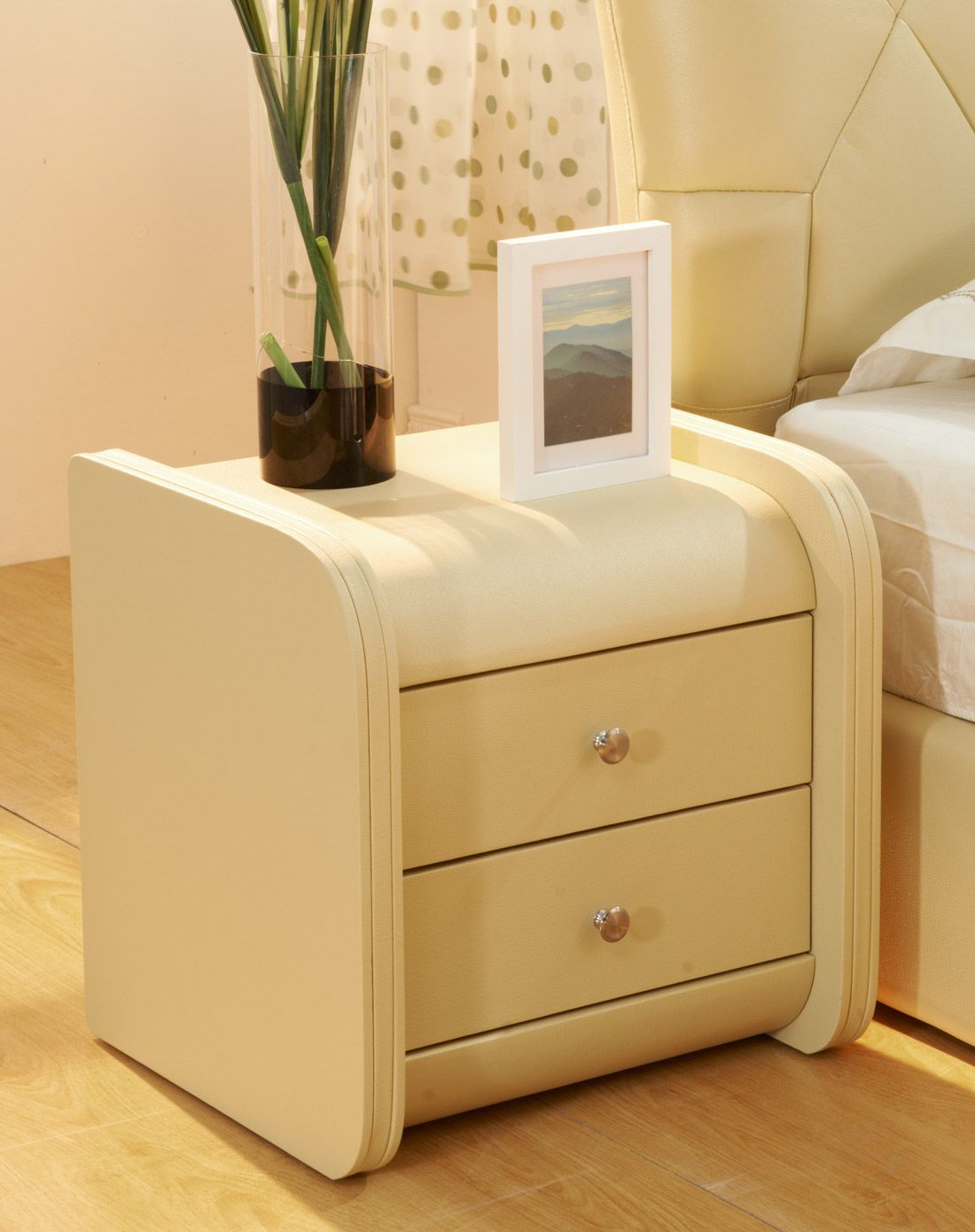 简约现代时尚床头柜 双抽屉收纳柜米黄色