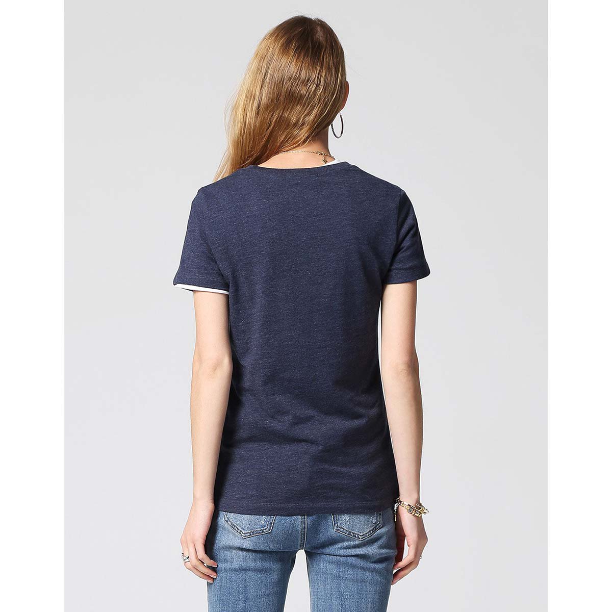 guess 情侣款2018女士纯色倒三角小logo短袖t恤