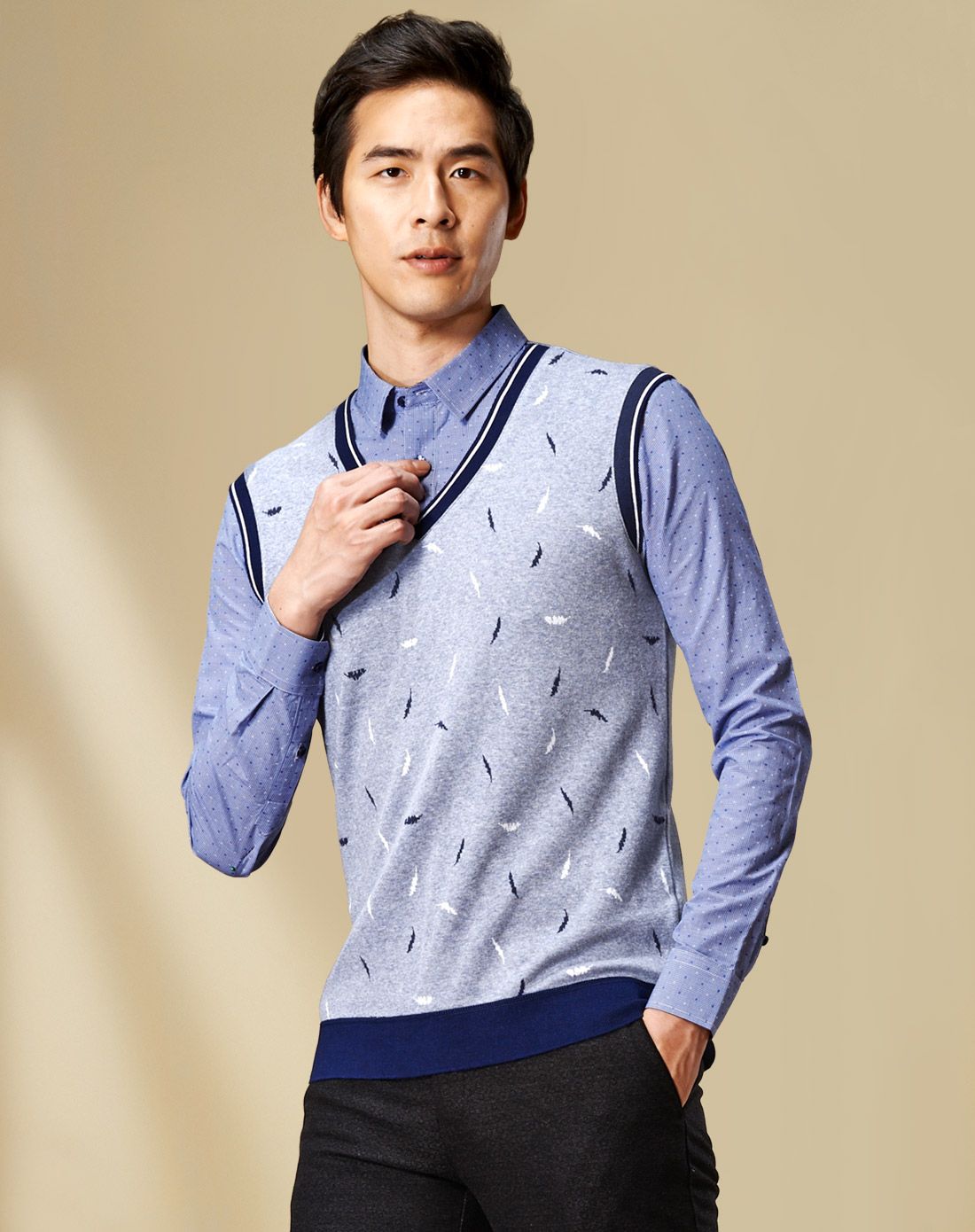 中灰花纹假两件长袖针织衫