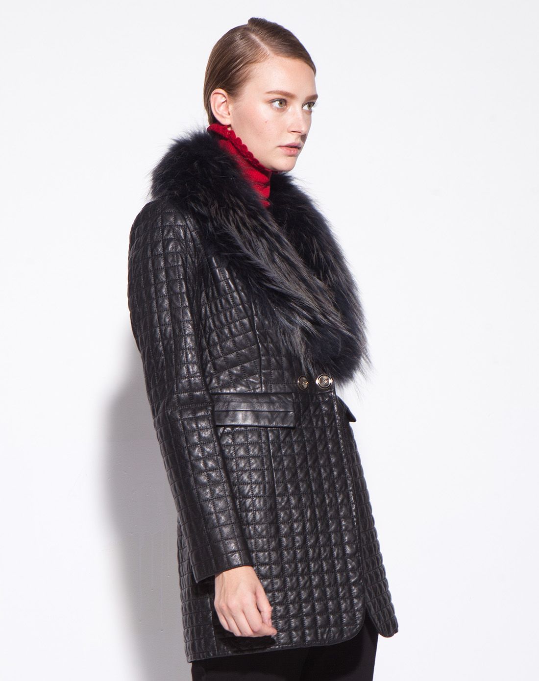 黑色貉子毛修身中款绵羊皮大衣