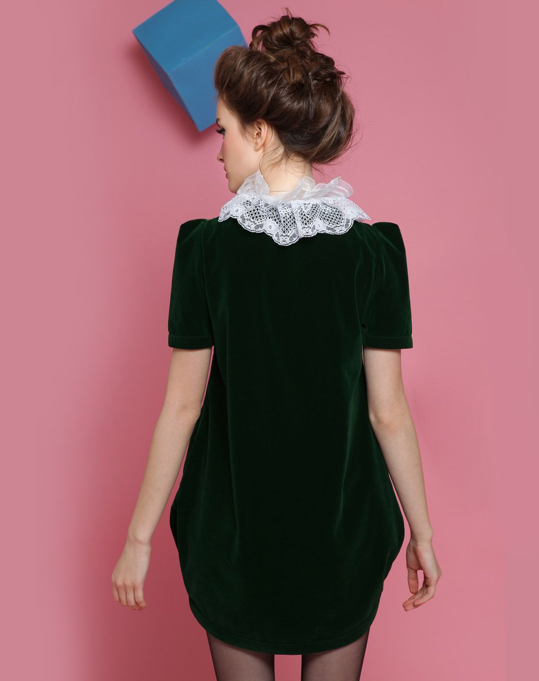 浪漫花边o型短袖连衣裙