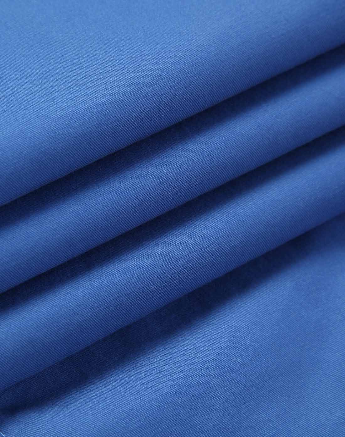 蓝色时尚贴身卡其裤