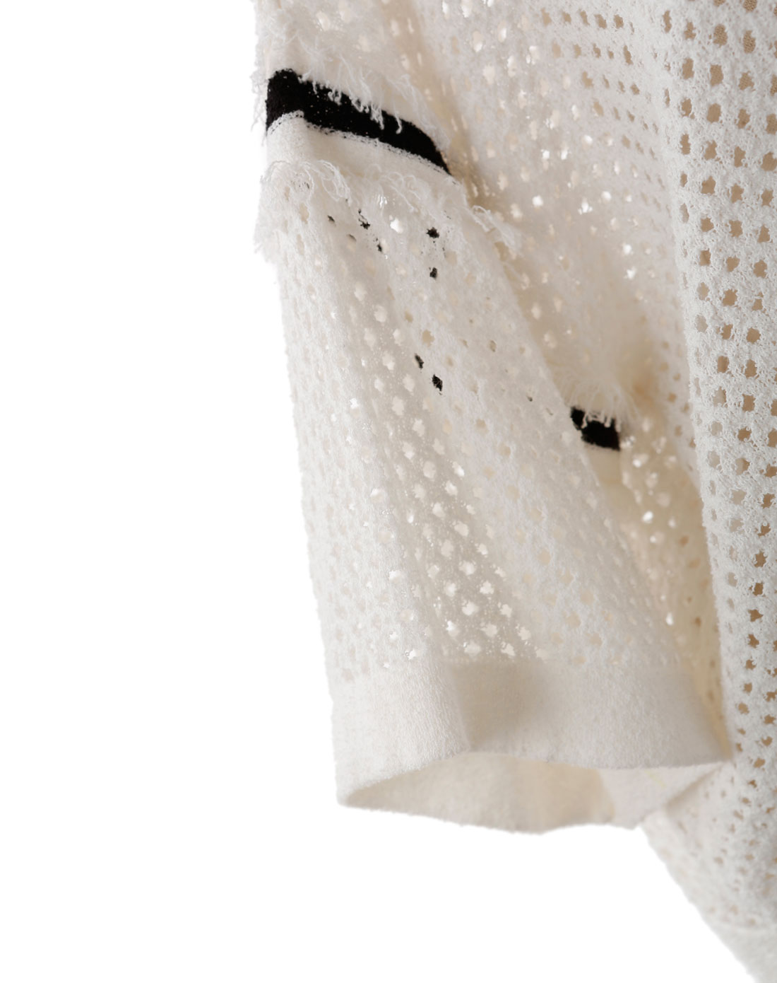 浅牛奶色圆领落肩袖毛织衫