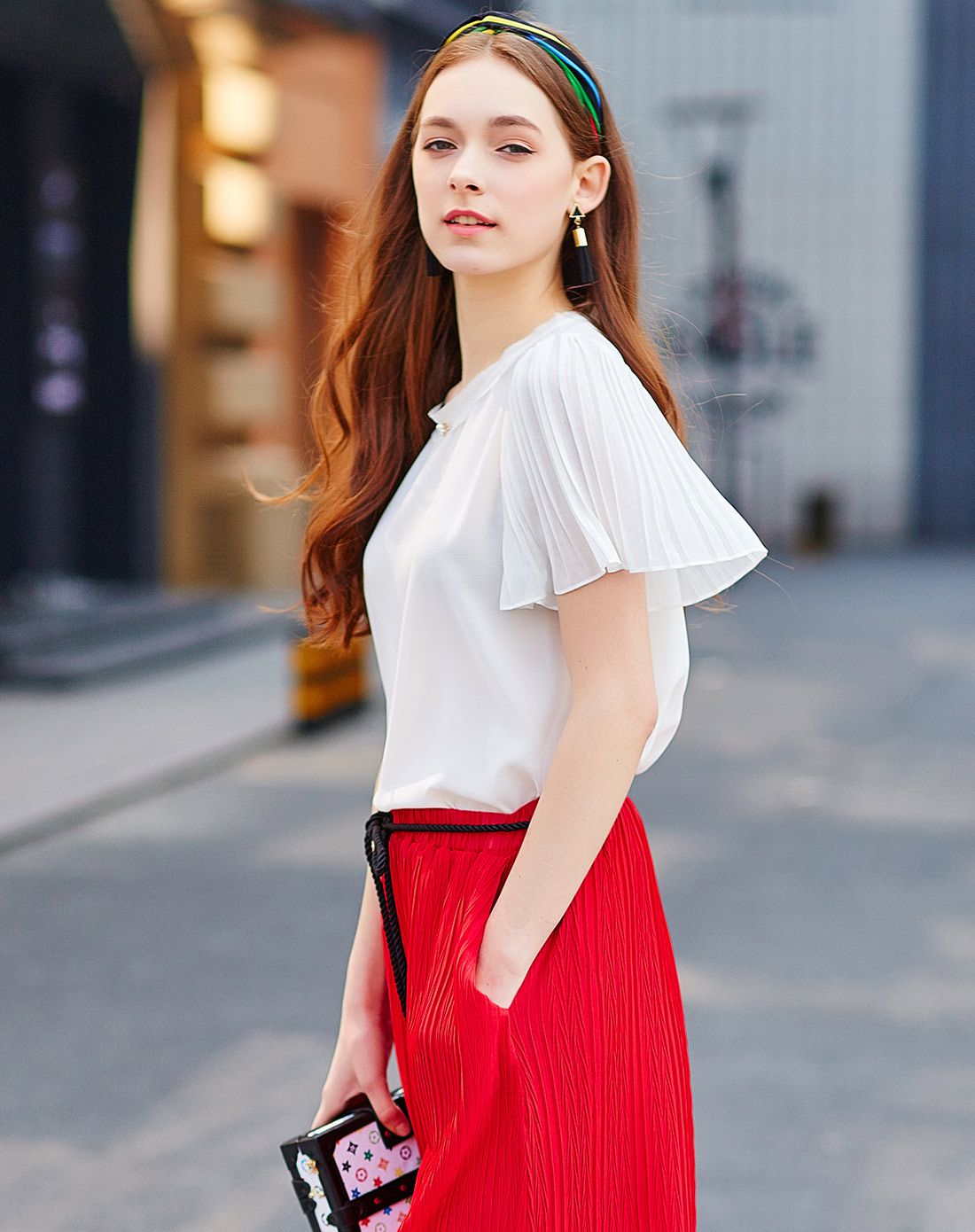 白色舒适百褶袖雪纺衫