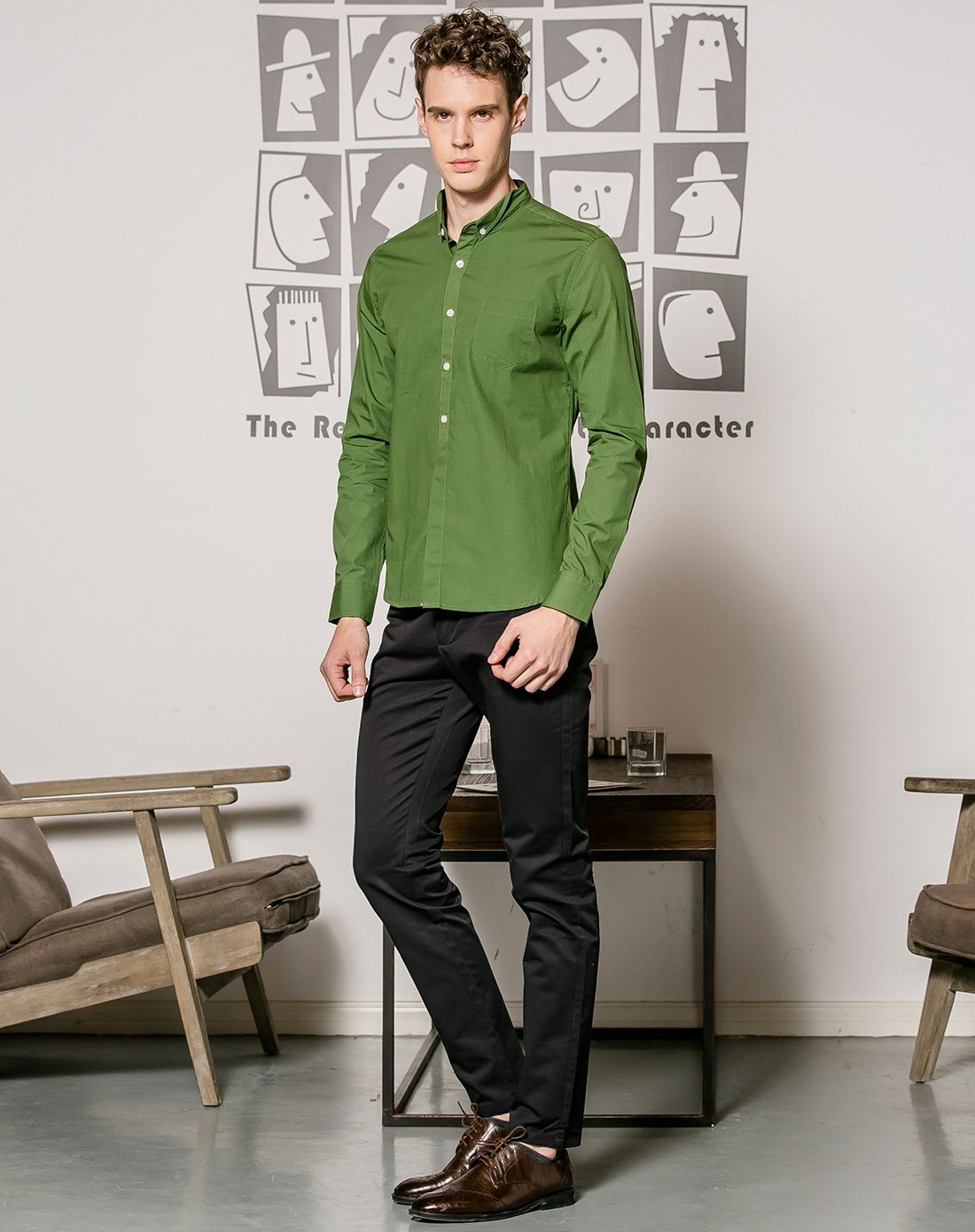 男橄榄绿长袖衬衫