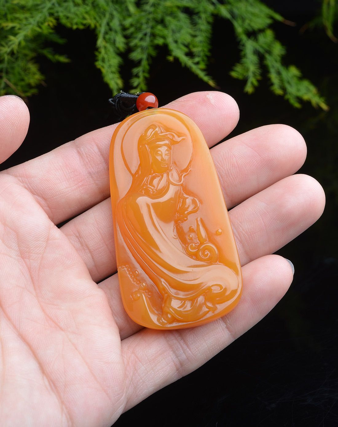 天然黄龙玉观音挂件