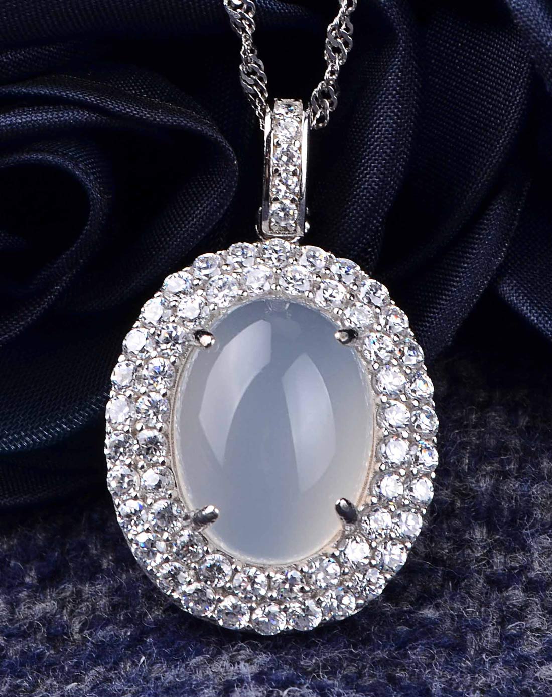 冰种白玉髓繁星吊坠