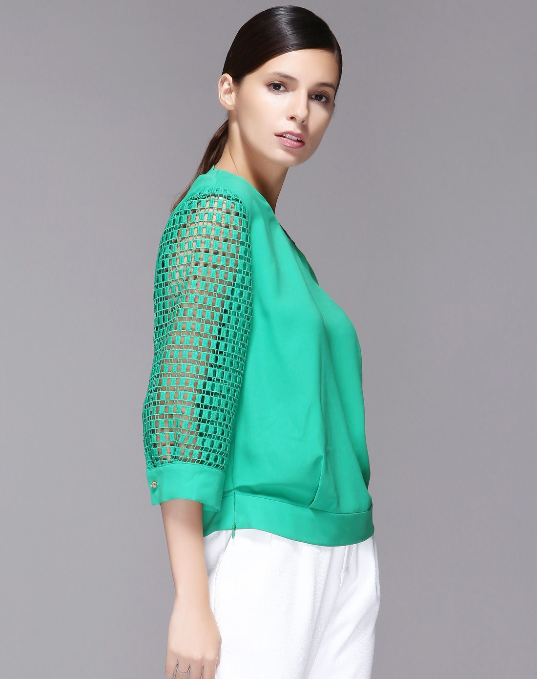 女装孔雀绿镂空拼接上衣