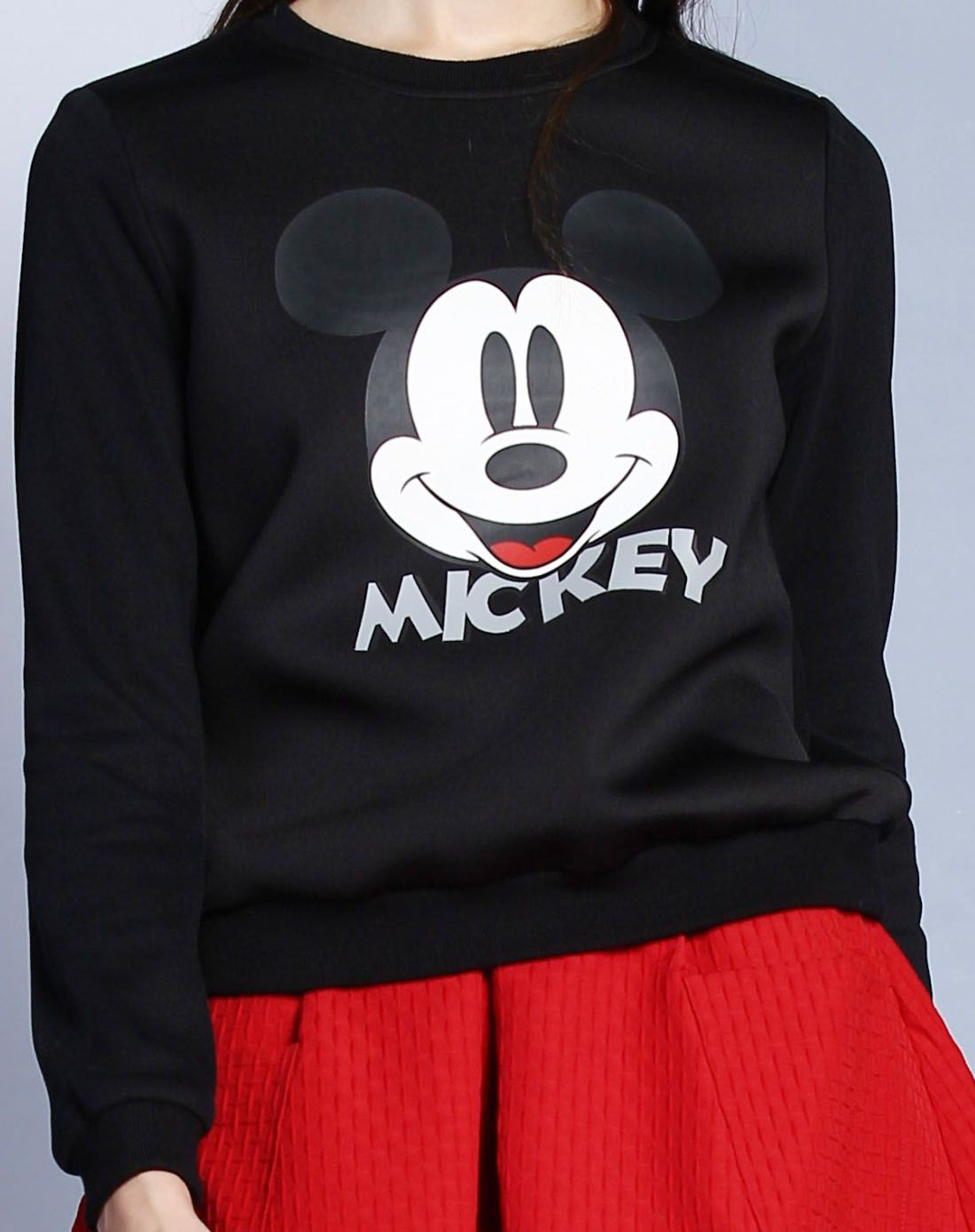 黑色米奇拼接长袖卫衣