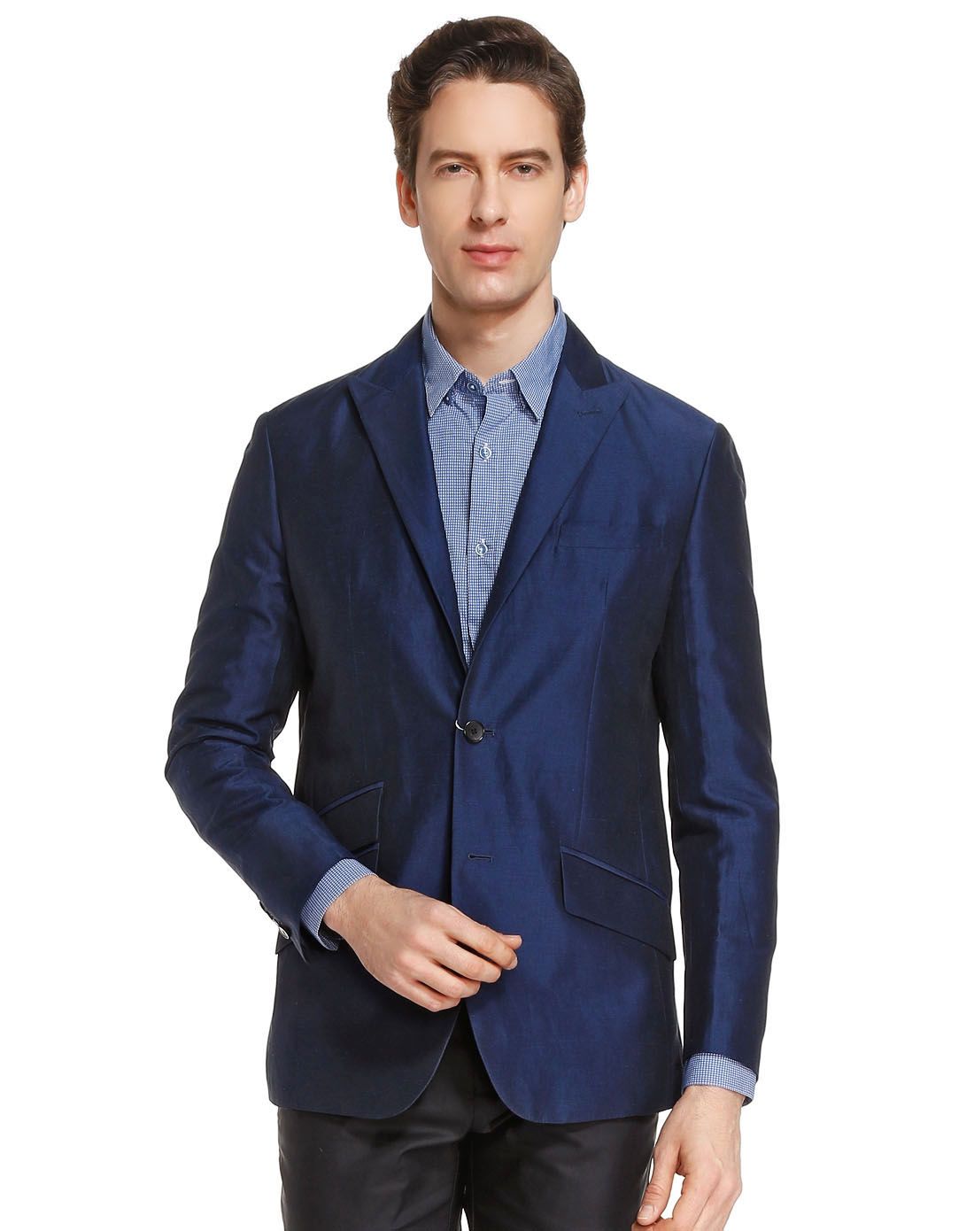 藏蓝色魅力时尚翻领长袖休闲西服