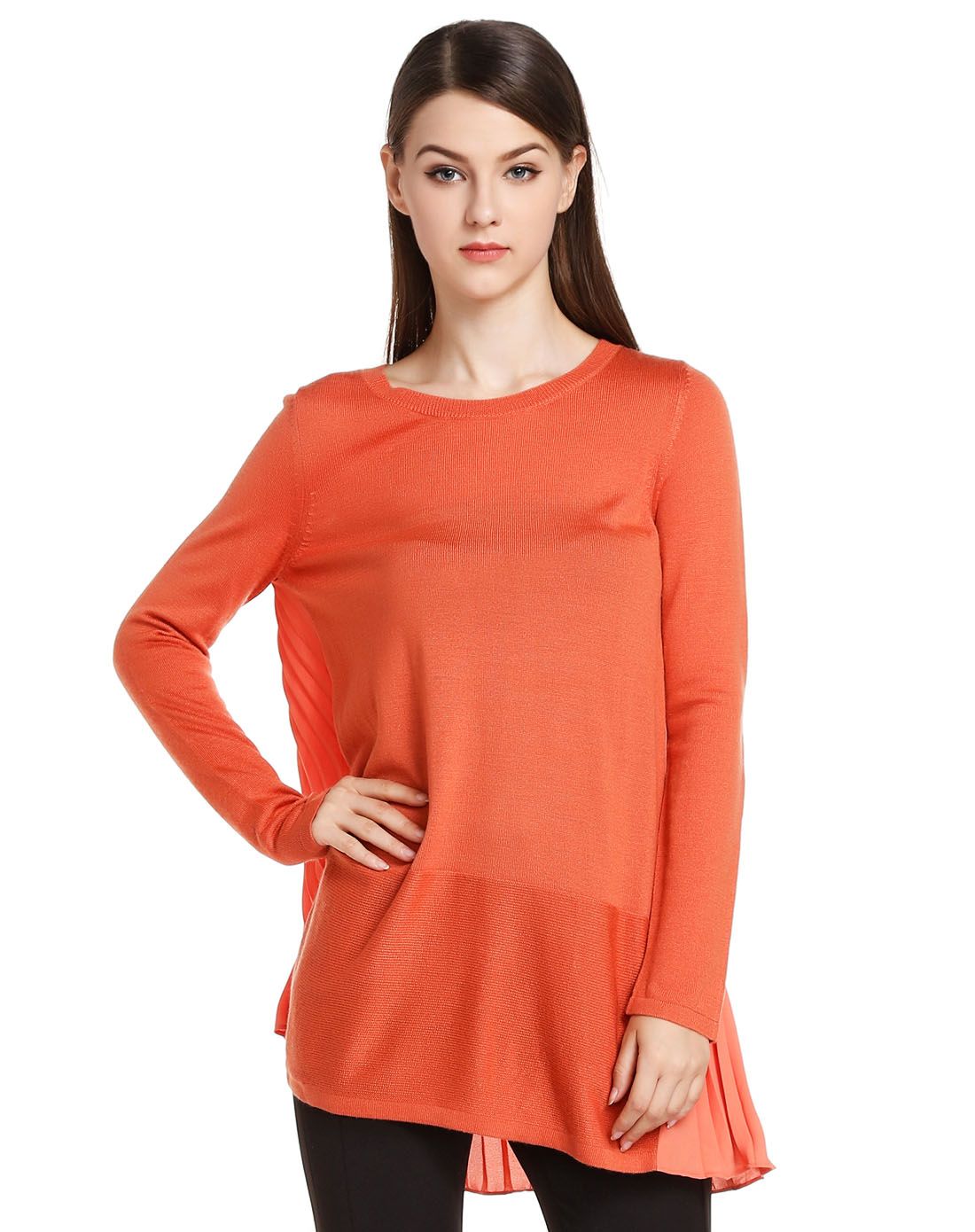 浅橘色背面百褶拼接长袖上衣