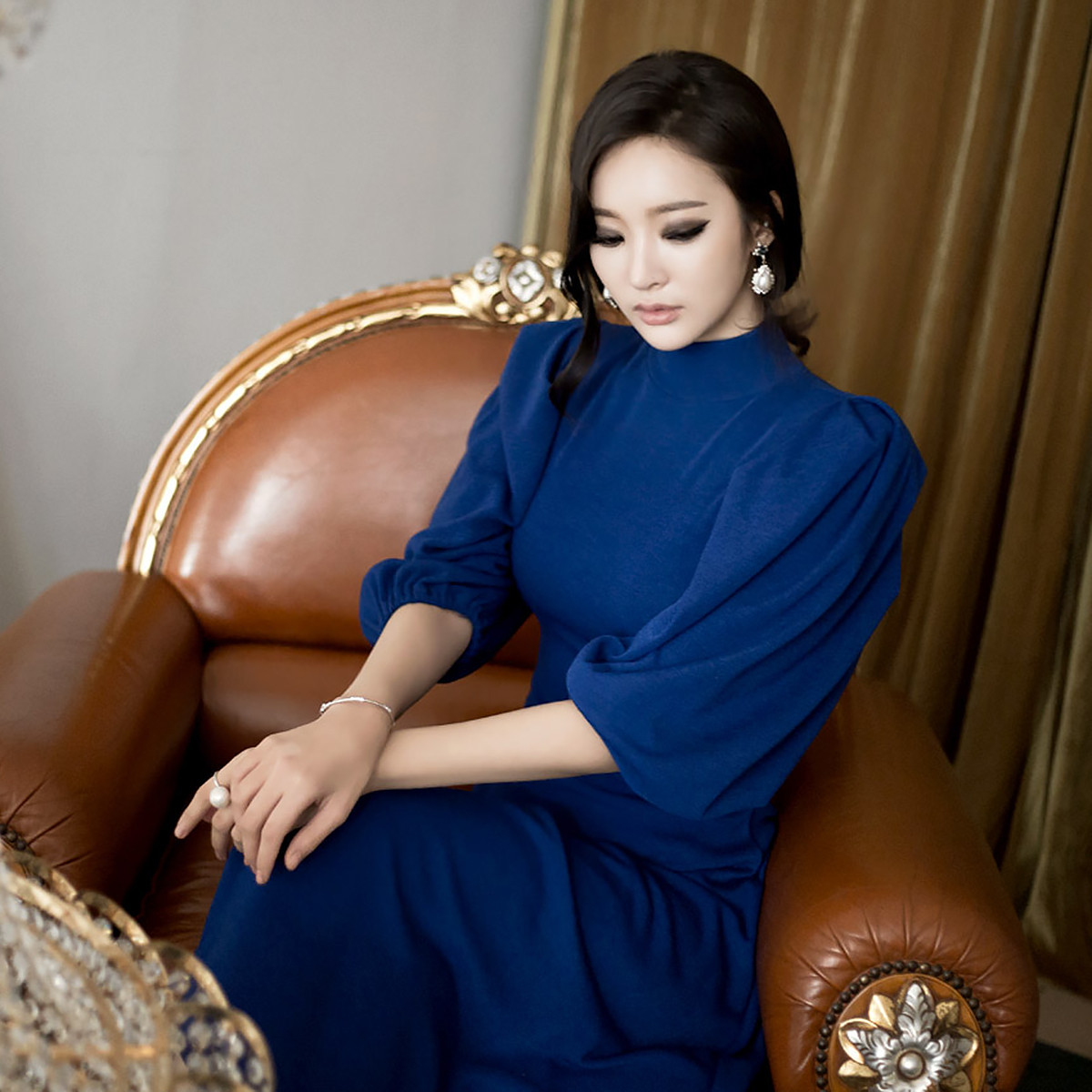 dint 2018冬季新品中高领立体肩七分泡泡袖修身贵妇气质连衣裙