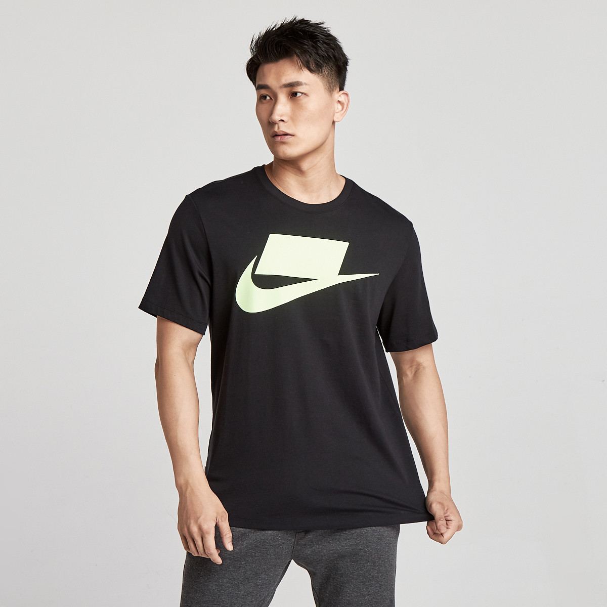 耐克nike 排汗純棉 男款印圖短袖t恤 黑色 l