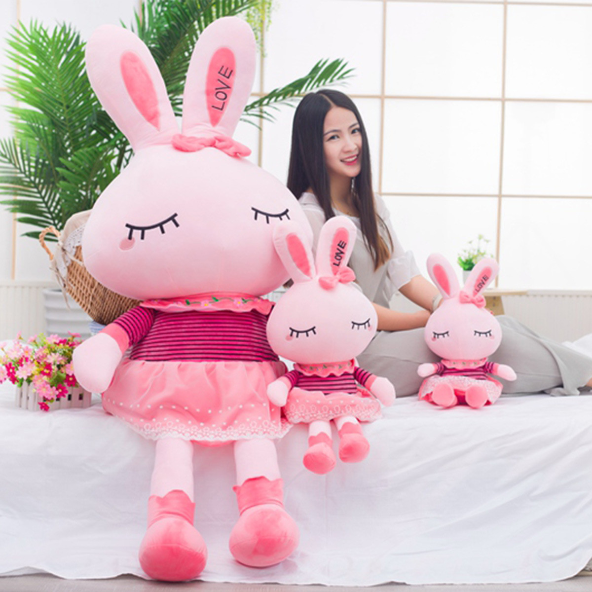 毛绒玩具兔子公仔韩国萌布娃娃可爱玩偶睡觉抱枕女孩生日礼物女生love