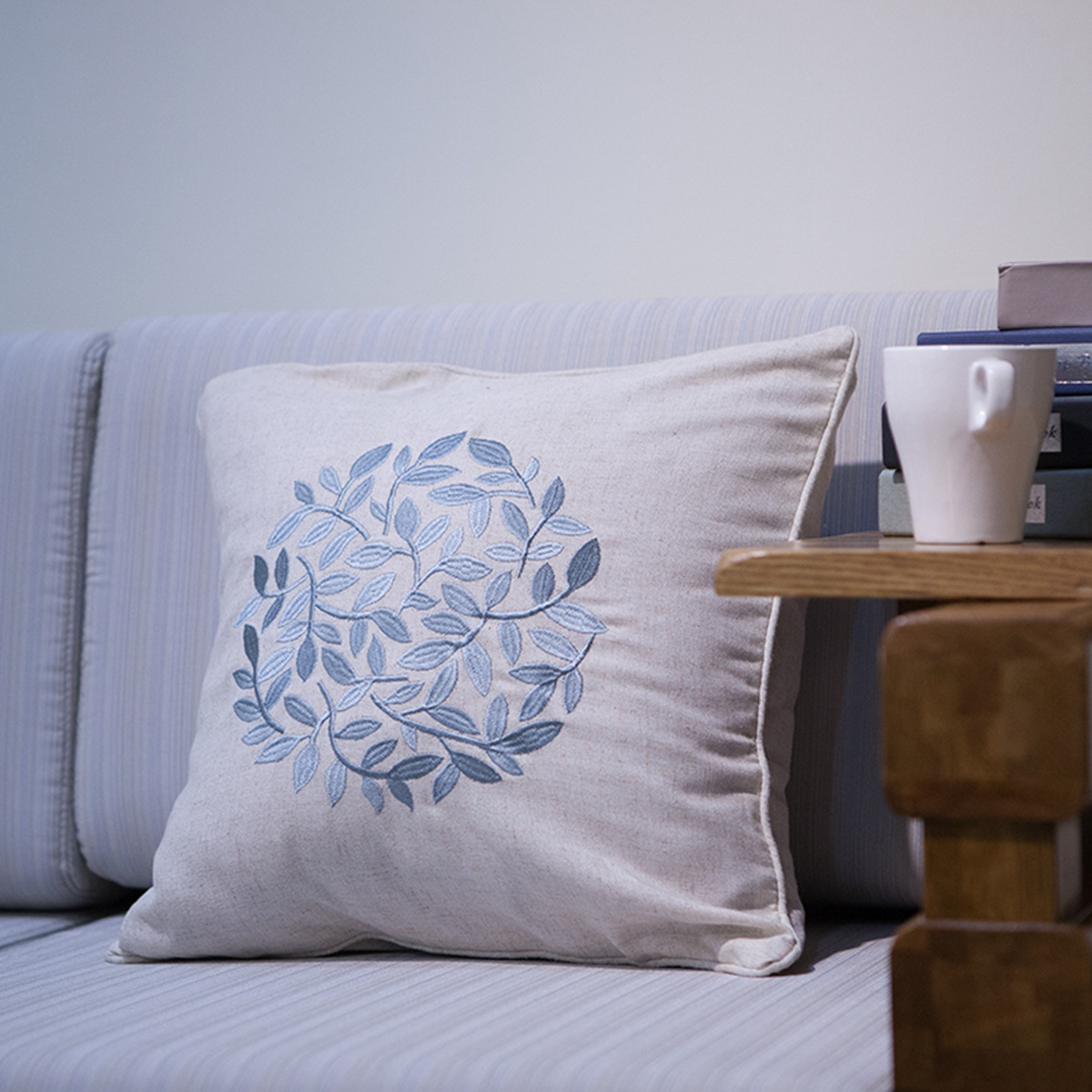 送靠垫芯】charson棉麻绣花靠垫套 美式田园家居靠垫 榻榻米靠枕腰枕