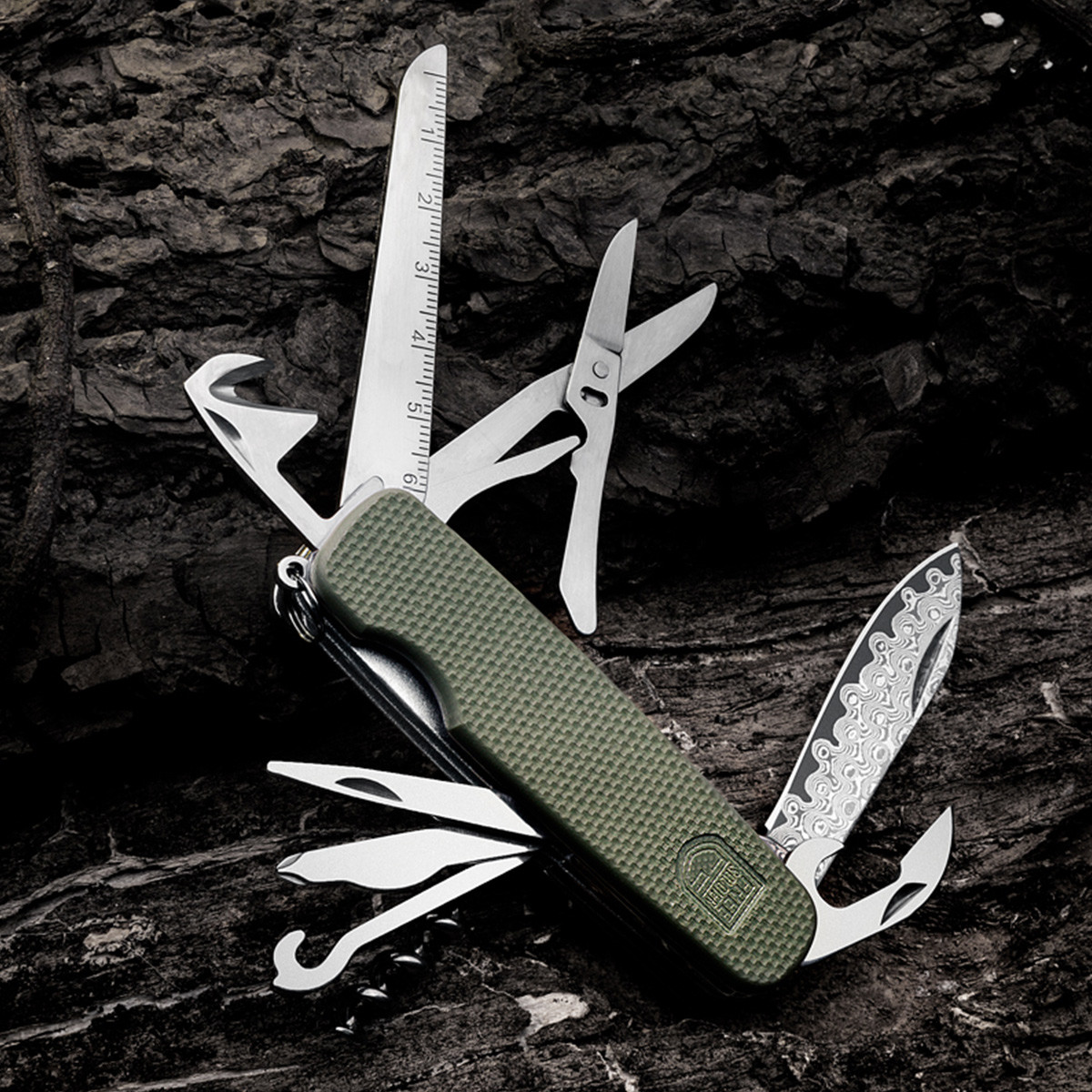 自由兵户外 战术多功能组合刀具 大马士革户外随身便携折叠刀
