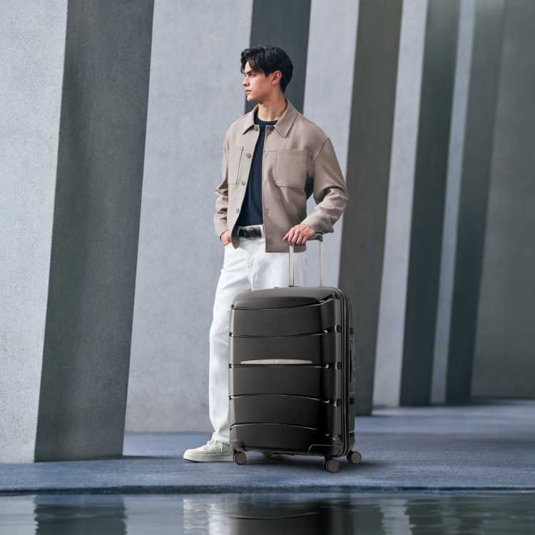 新秀丽 【轻便抗压】都市商务风大牌拉杆箱轻量夏季通勤出差旅行箱 QM4