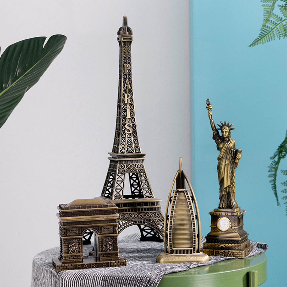 北欧埃菲尔铁塔摆件创意家居客厅卧室电视柜装饰品房间铁艺小摆设