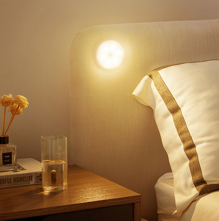 智能人体感应灯小夜灯充电式家用过道走廊衣柜无线卧室床头睡眠灯