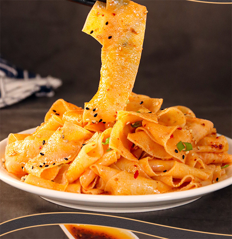 红油面皮 东北大妈香辣干拌方便拌面宽面皮擀面皮凉皮速食