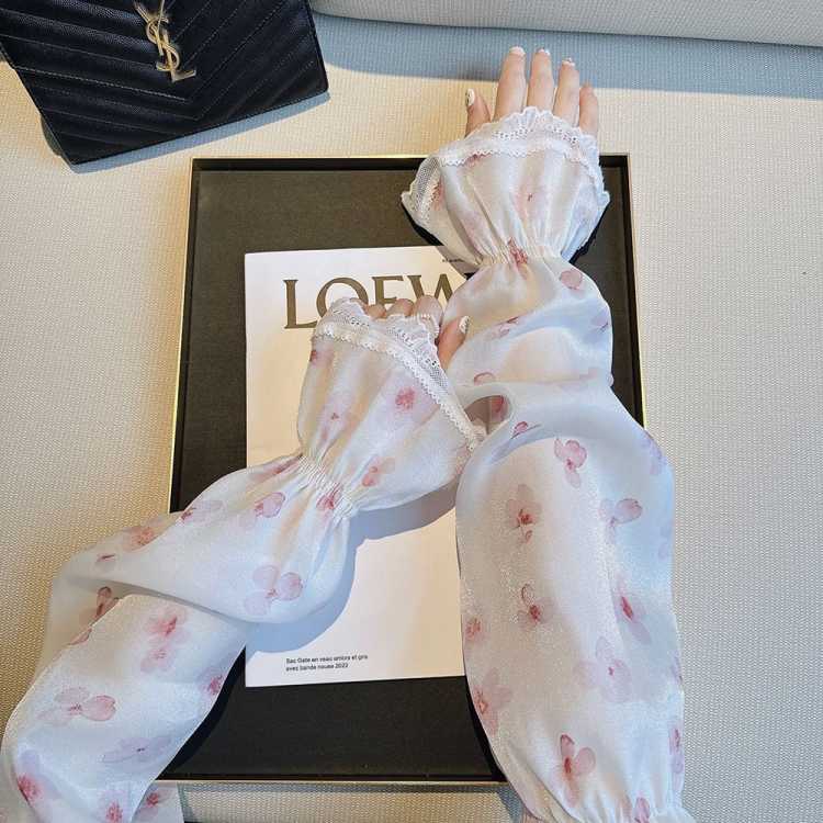 ������ ������Ů��˿����ɹ2025�¿���������ױ����˿������ 16.1Ԫ