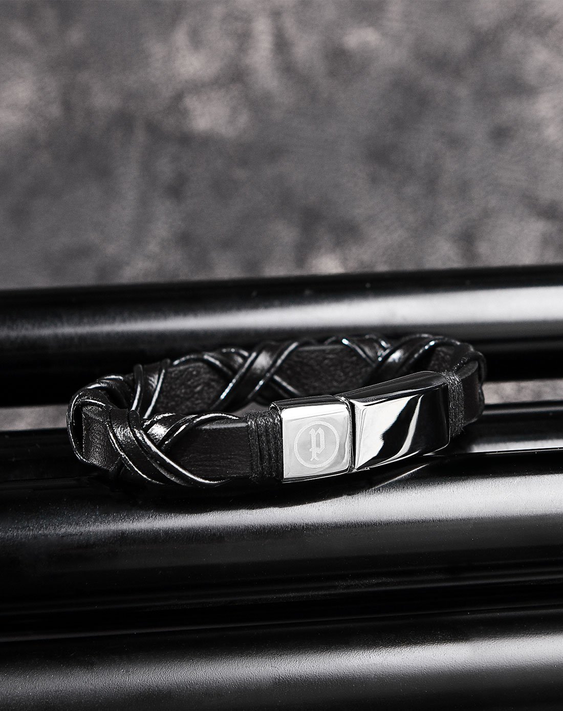 police 潮男酷黑编织手绳
