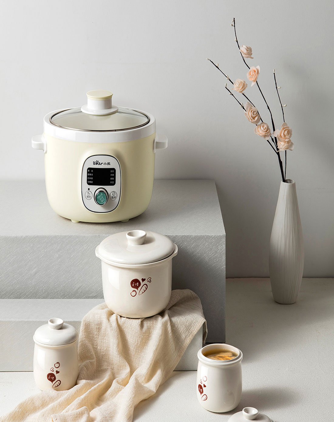 小熊ddz-b18h1白瓷隔水电炖盅1.