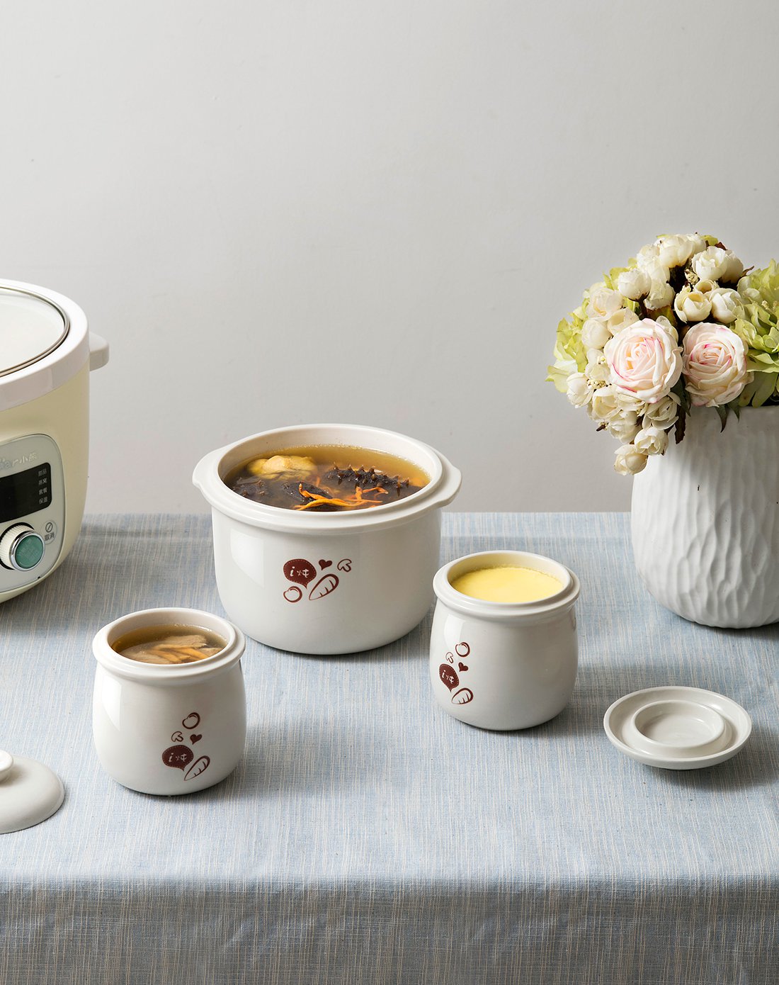 小熊ddz-b18h1白瓷隔水电炖盅1.