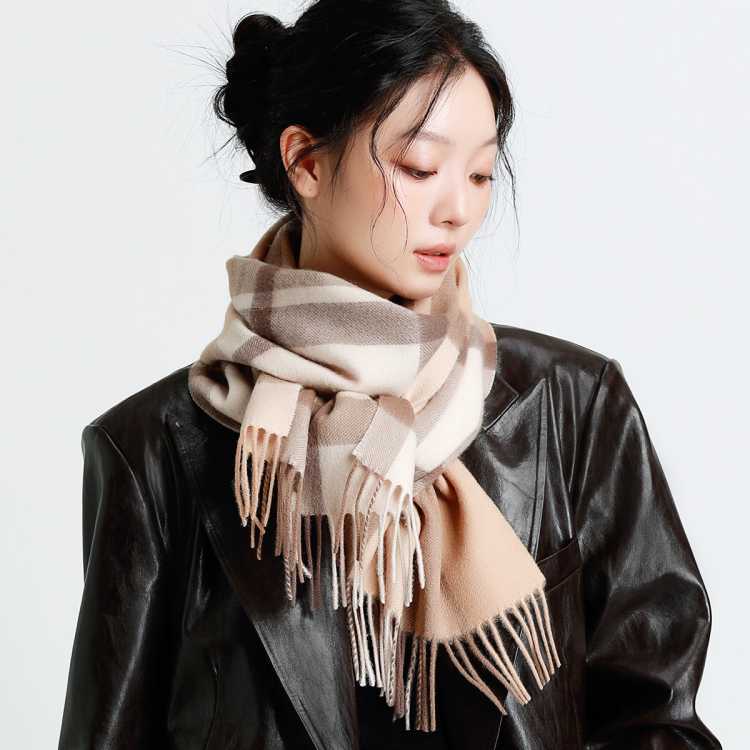 ˿�� 100%��ë�¿�ʱ��Ӣ�׸�������Ůʿ�ٴ���ë��ůΧ��Χ��61Ԫ