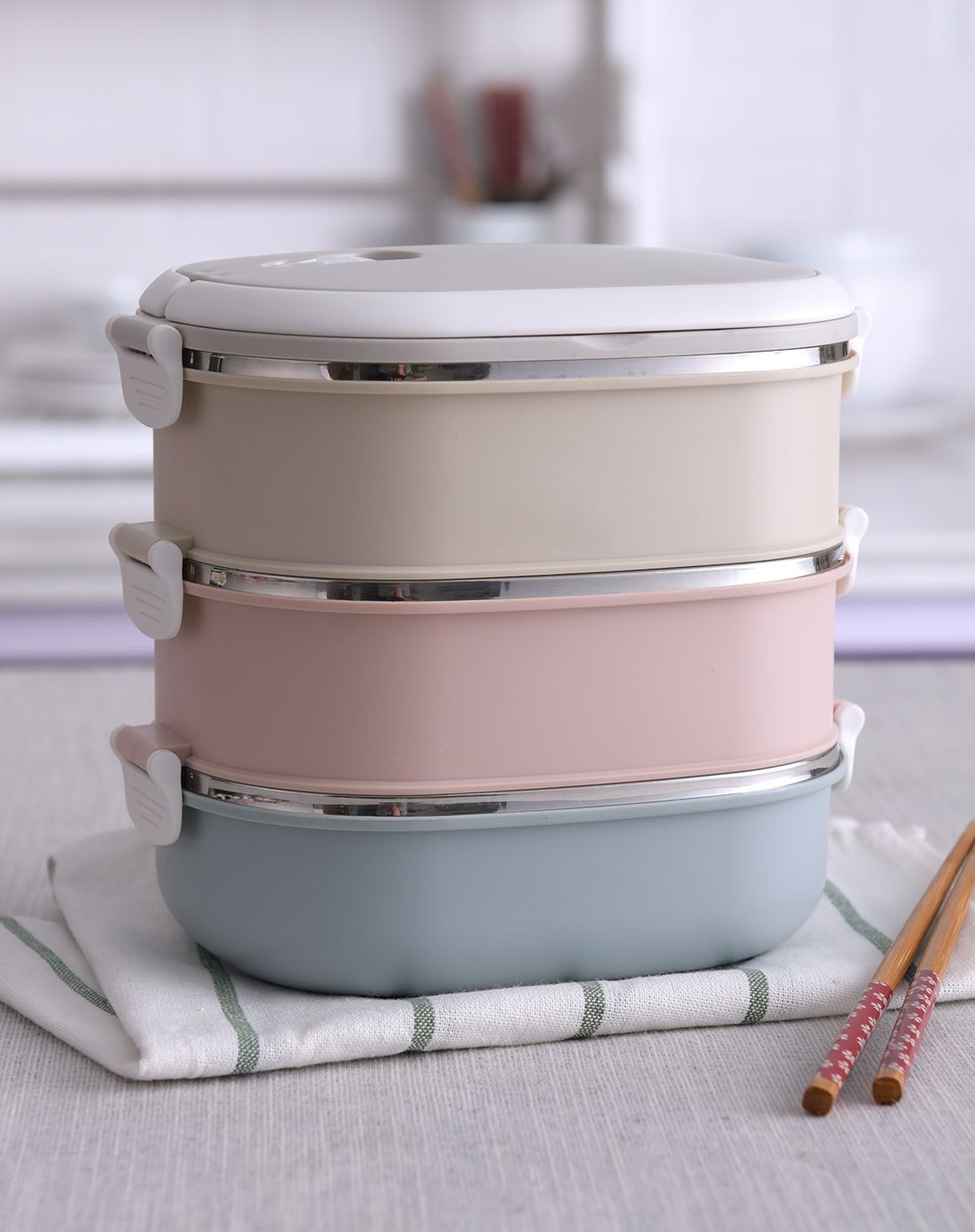 方形多层渐变色保温饭盒