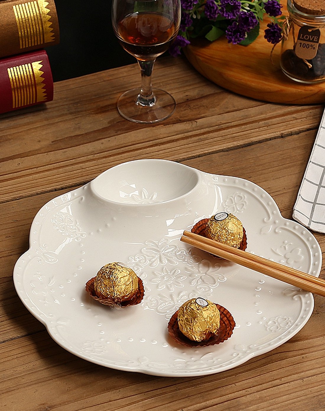 白玉瓷浮雕可放酱陶瓷盘子饺子盘点心盘菜碟子