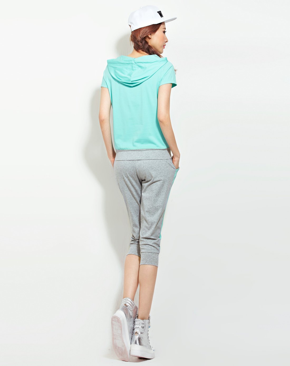 自由呼吸休闲学院风短款套装