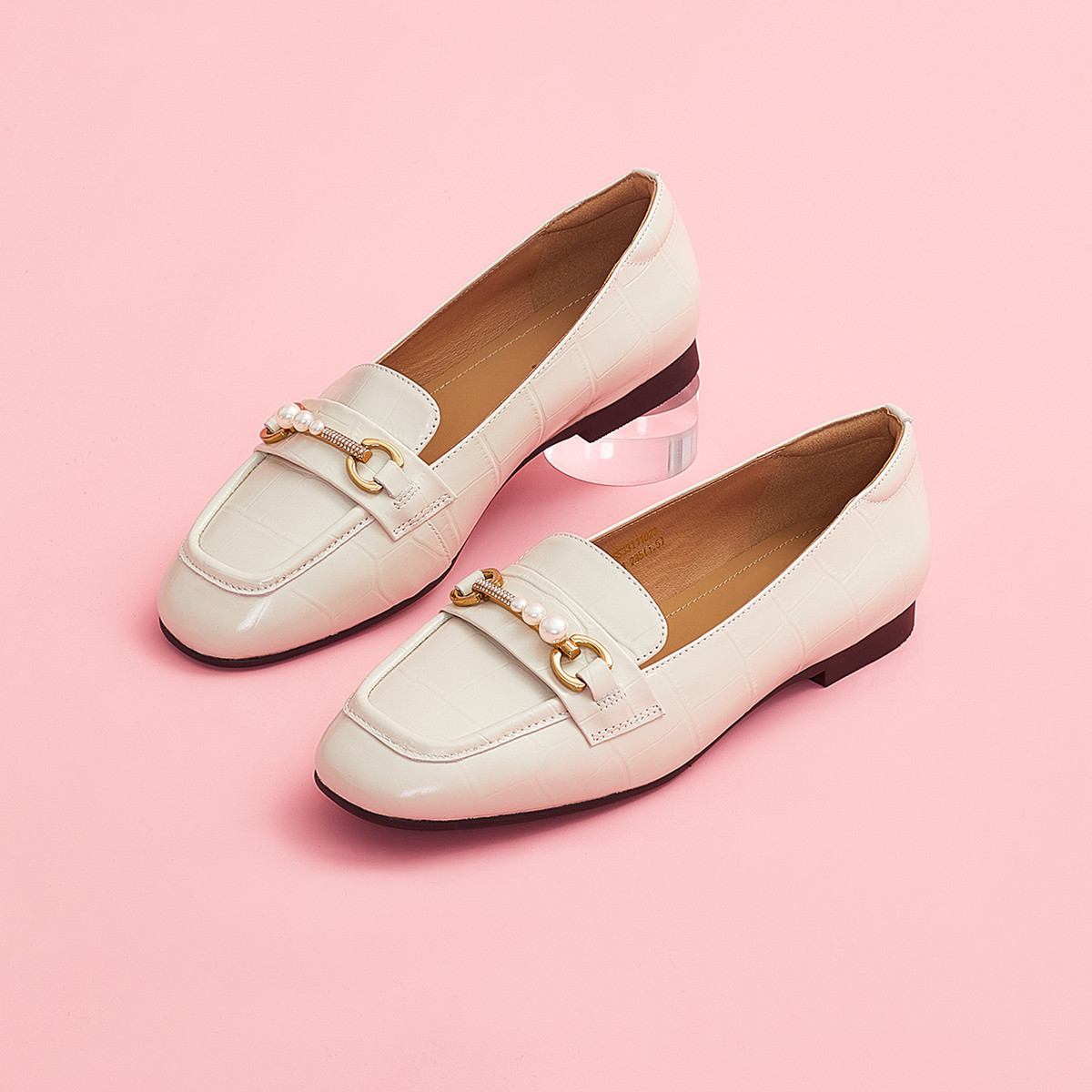 ST&SAT ͷ��ţƤ������Ӣ�׷�һ�ŵ��ָ�ЬŮ��ڵ͸���ЬŮСƤЬŮ 189Ԫ