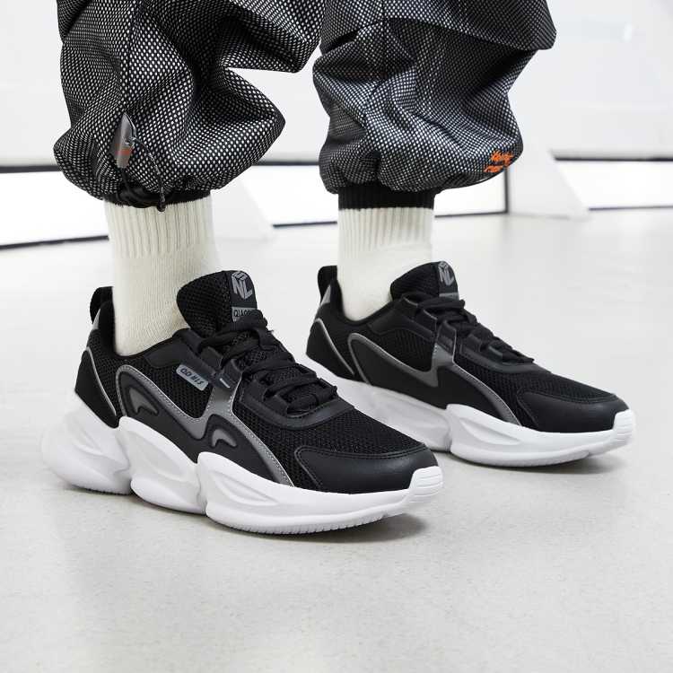 乔丹 【热卖推荐】秋冬男款运动休闲鞋网面透气轻便跑步鞋男学生运动鞋