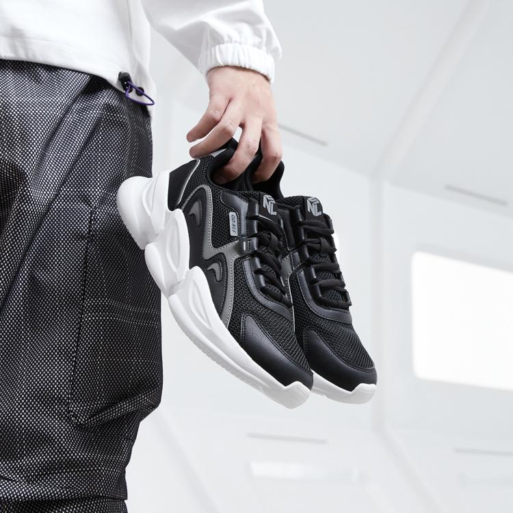 乔丹 【热卖推荐】秋冬男款运动休闲鞋网面透气轻便跑步鞋男学生运动鞋