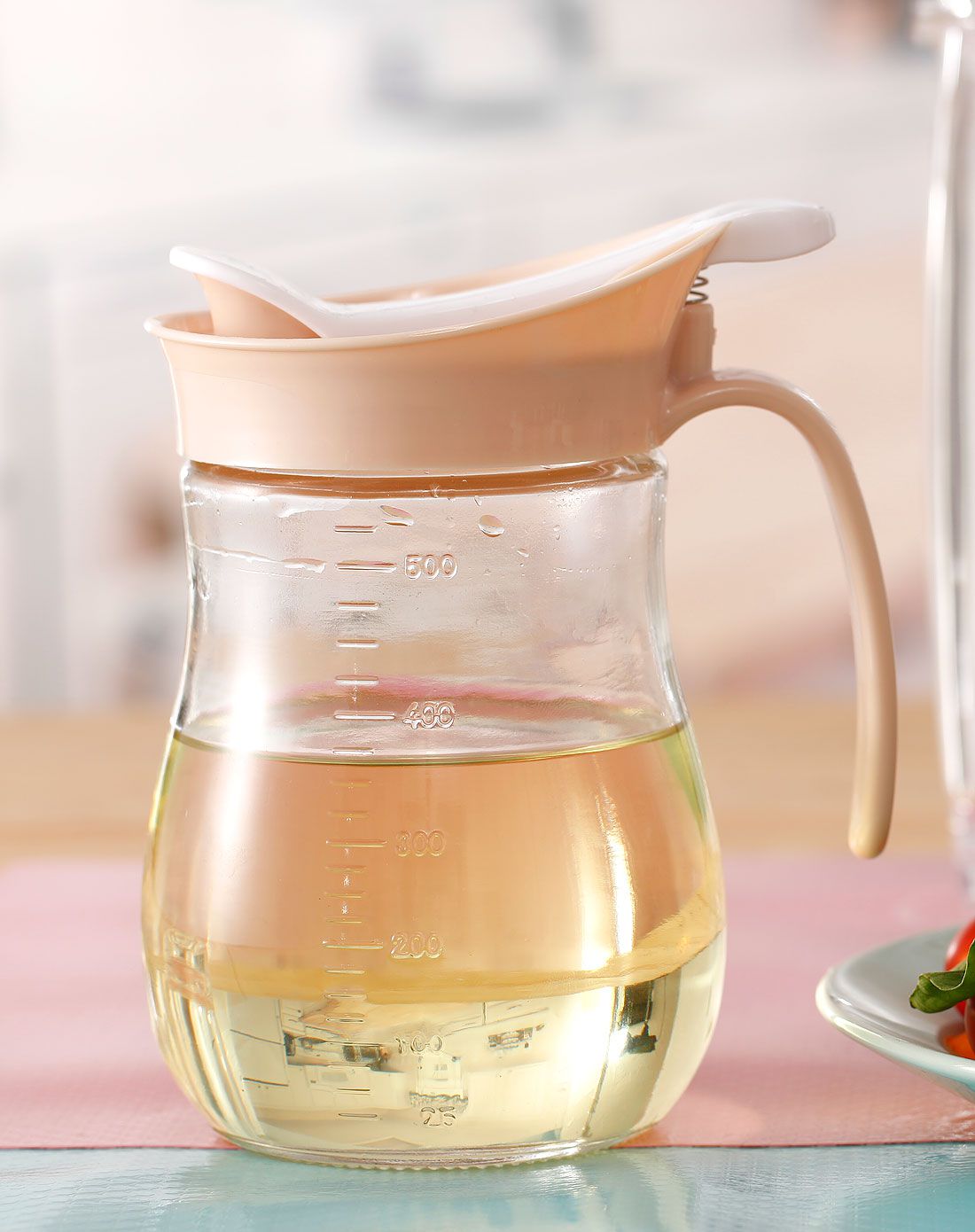 玻璃防漏刻度控油壶550ml米色