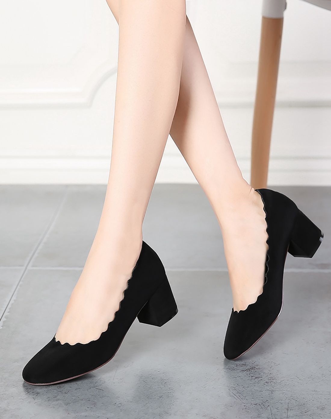 新品中跟花边淑女鞋