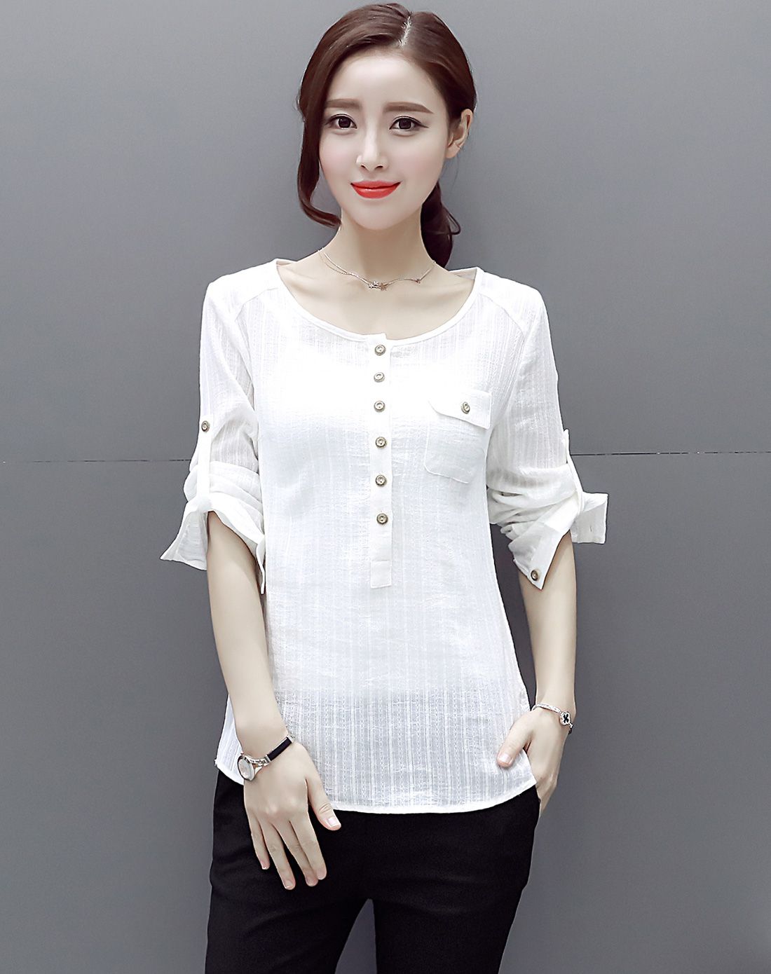 黑白格子圆领长袖衬衫