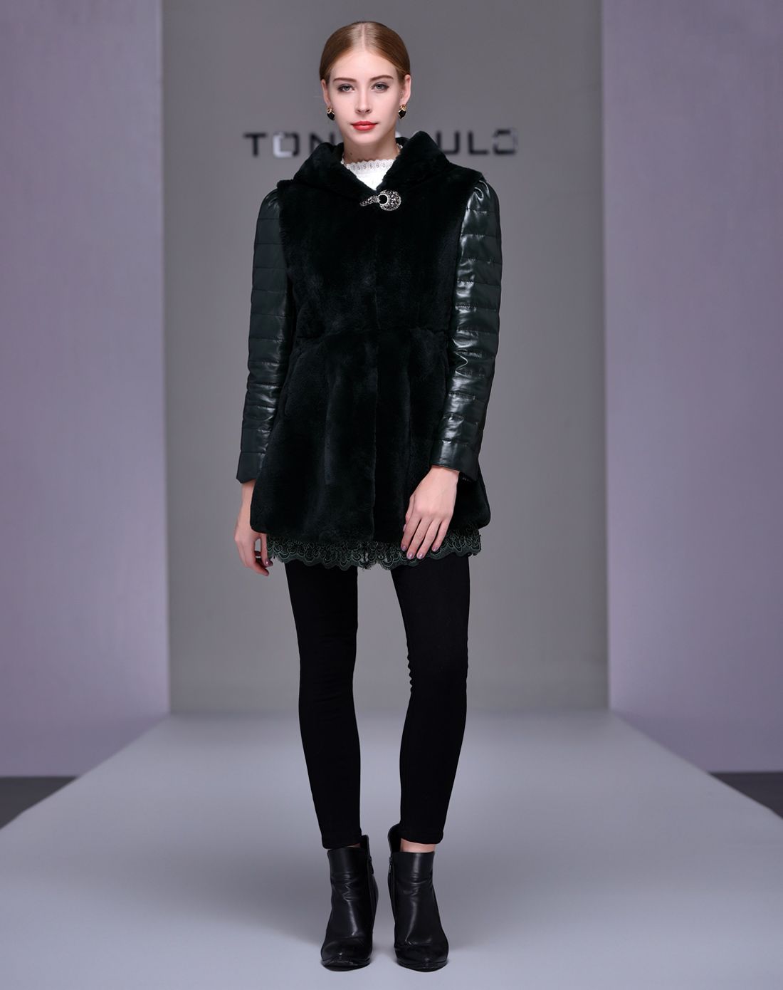 保罗tonypaulo皮衣皮草女装专场 女款獭兔绒/绵羊皮拼接款羽绒皮衣