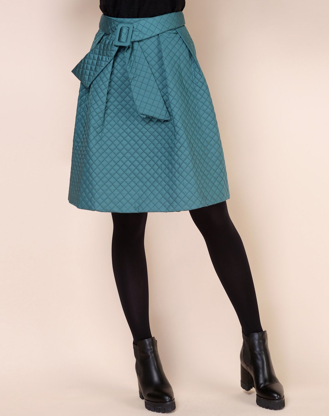 黑色时尚压线格纹宽松中款半截裙