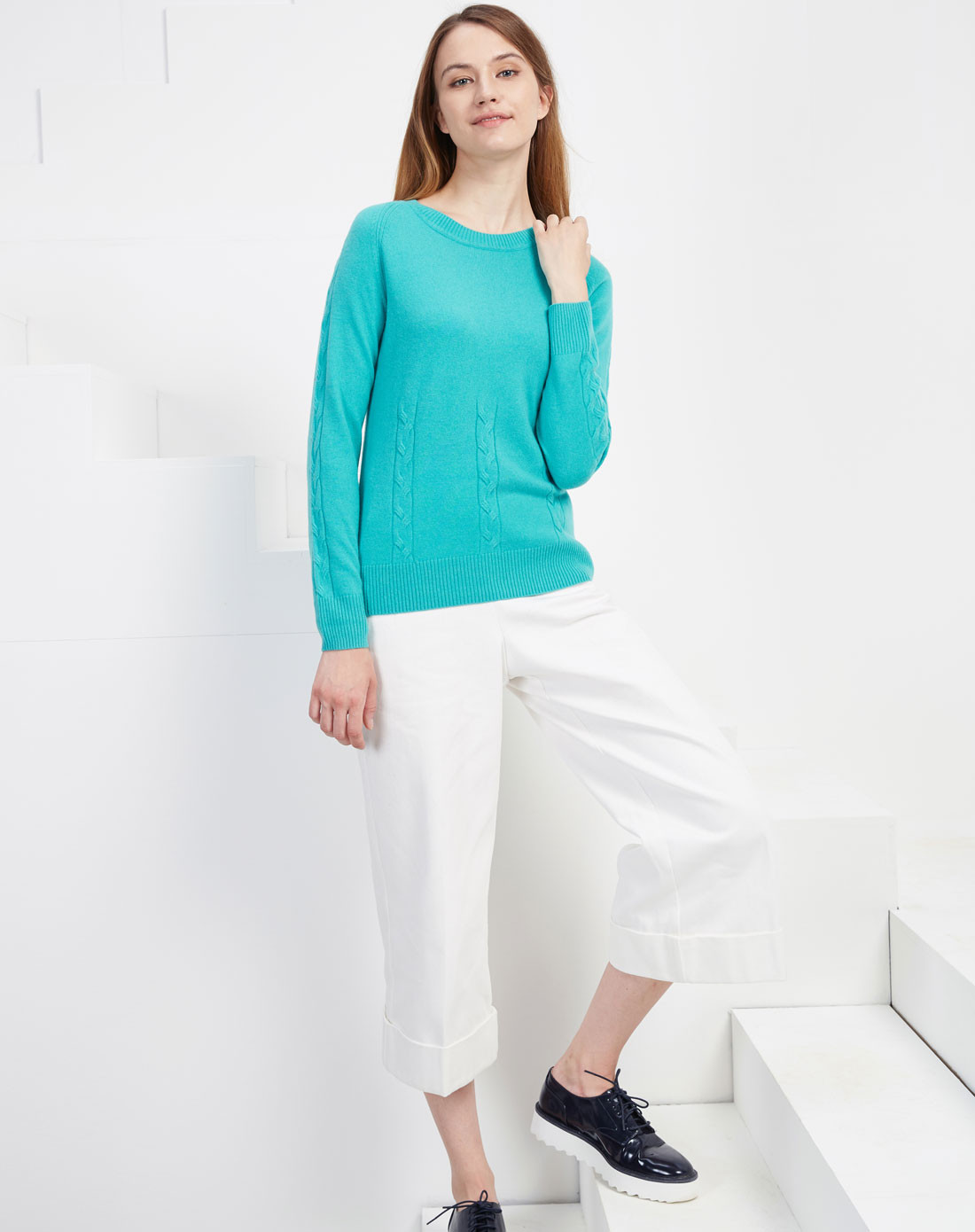 女士暗青色羊绒圆领女套衫羊绒衫