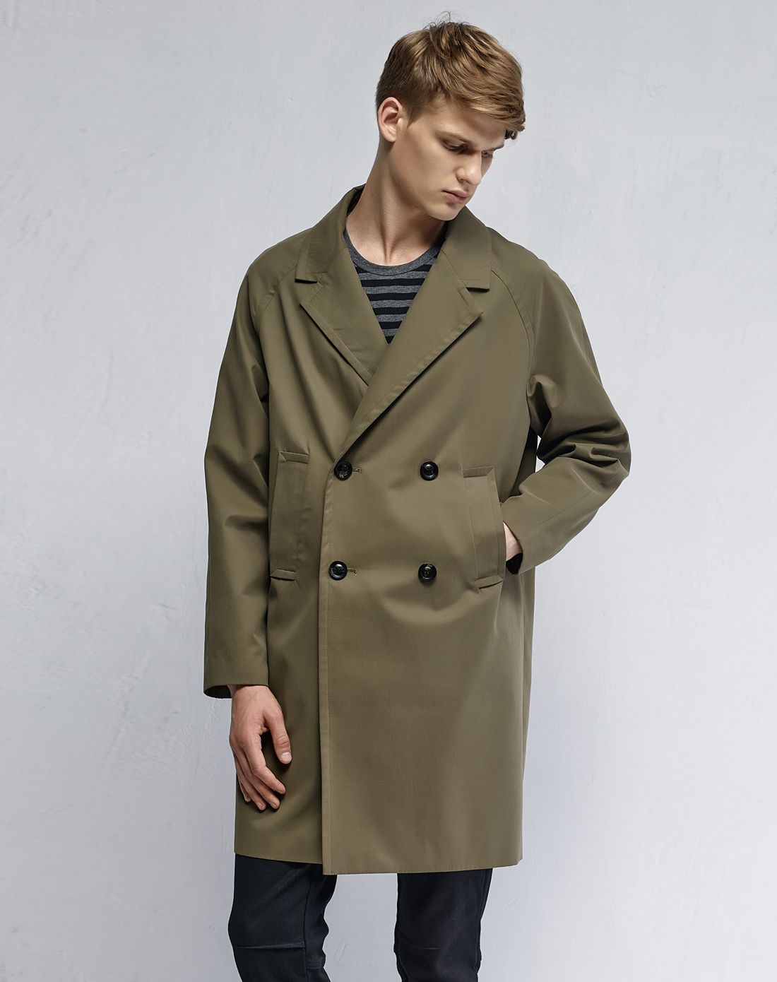 黑色 英伦时尚休闲中长双排扣翻领风衣