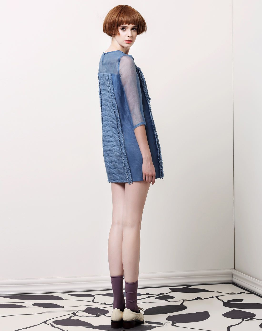 牛仔蓝拼接欧根纱o型连衣裙