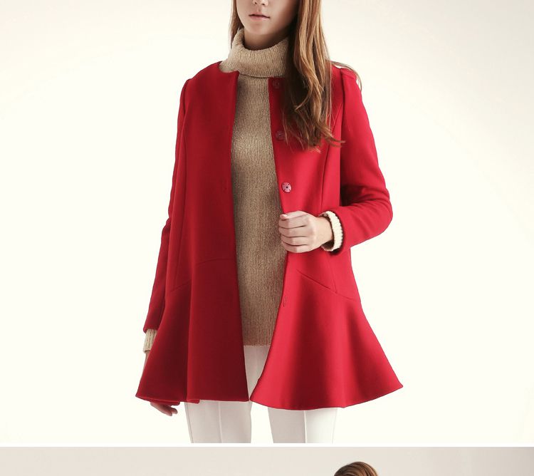 正红色圆领大a摆大衣