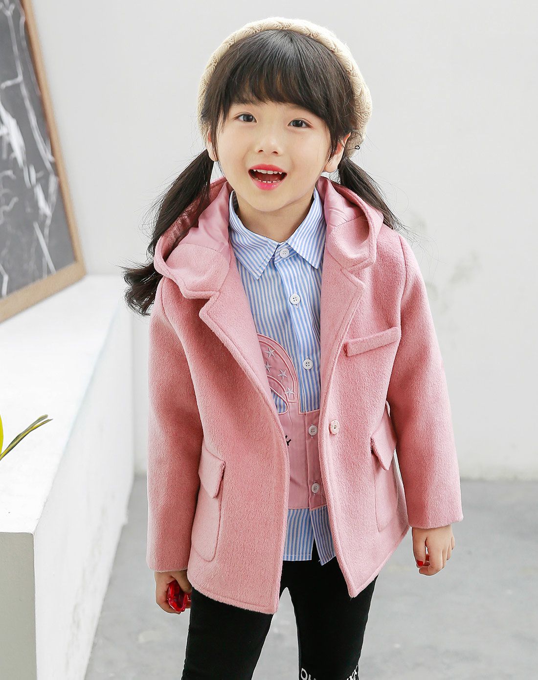 女童皮粉色连帽毛呢大衣