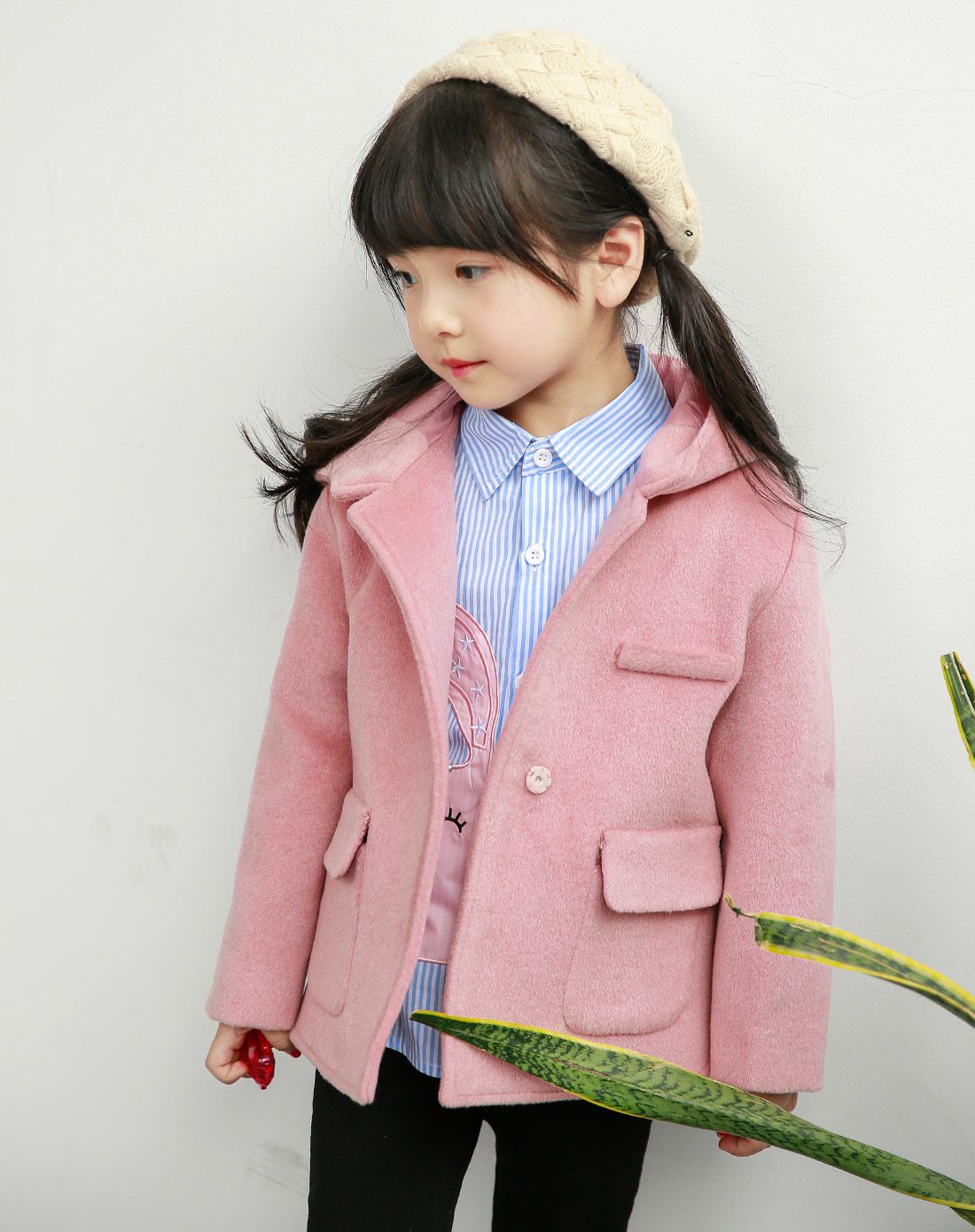女童皮粉色连帽毛呢大衣
