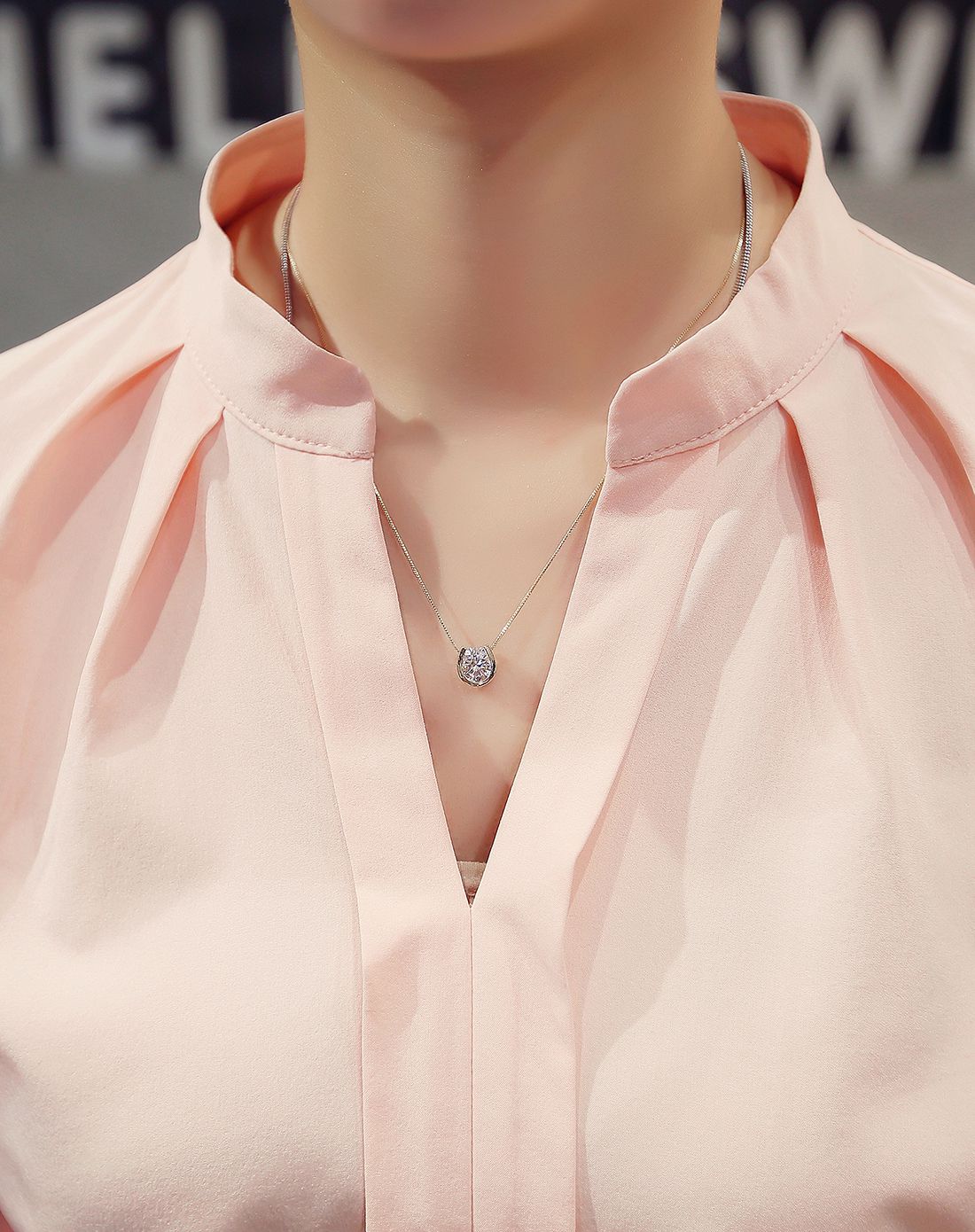 纯色时尚简约大方褶皱领长袖衬衫