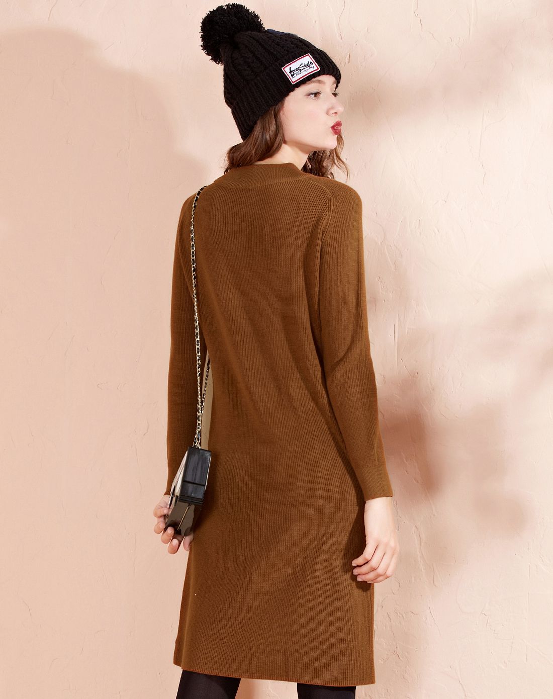 棕色长袖连衣裙