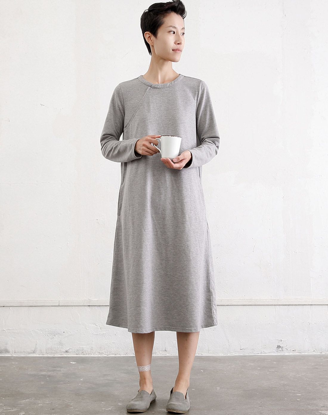 女款灰色文艺连衣裙