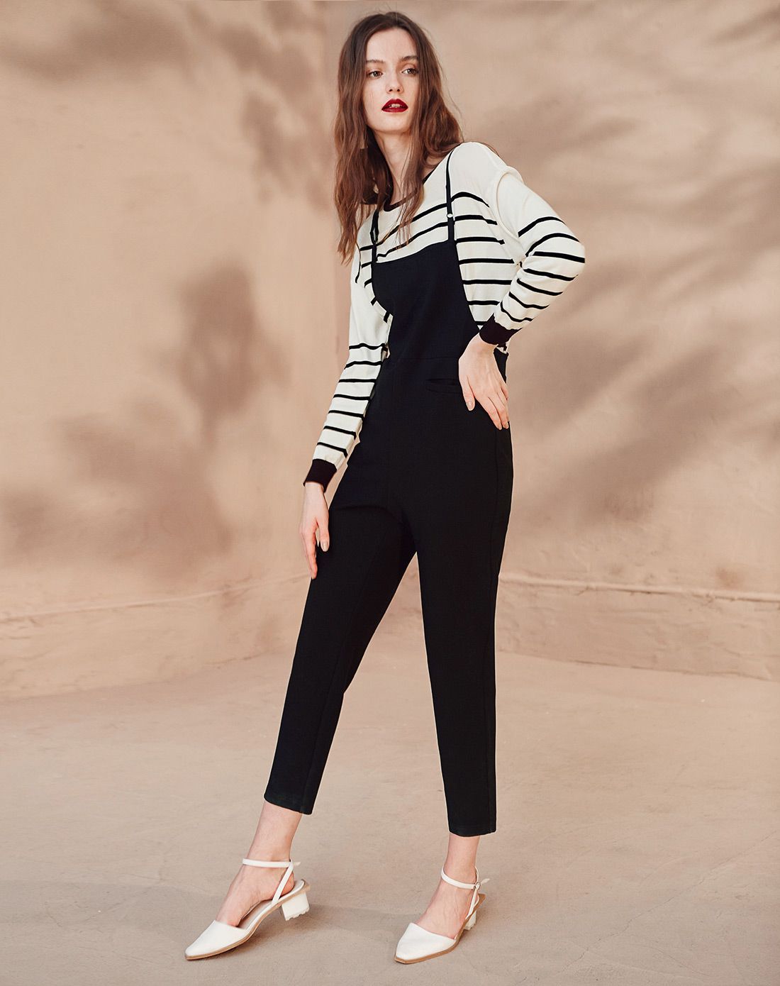 纯色吊带连体裤